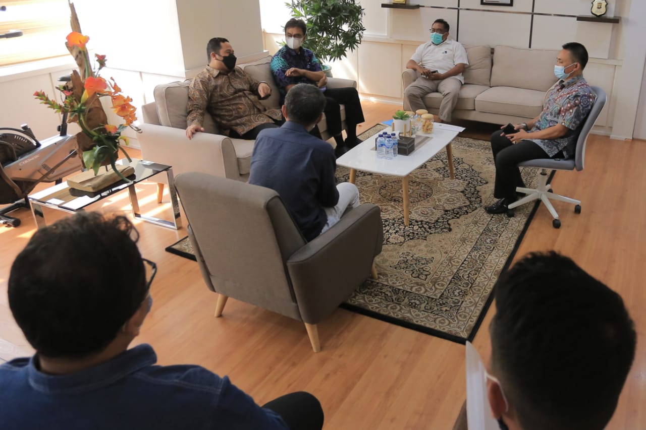 Wali Kota Tangerang Arief R Wismansyah menyambangi jajaran PT Pertamina Marketing Operation Region (MOR) III guna melakukan pembahasan lanjutan terkait rencana pembangunan SPBU di kantor PT Pertamina MOR III, Jl. Kramat Raya, Jakarta, Kamis 10 Juni 2021.