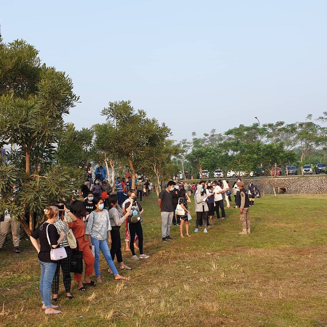 Kegiatan vaksinasi guna mencegah COVID-19 yang berlokasi di Sport Center Kelapa Dua, Kabupaten Tangeran, Kamis 10 Juni 2021.