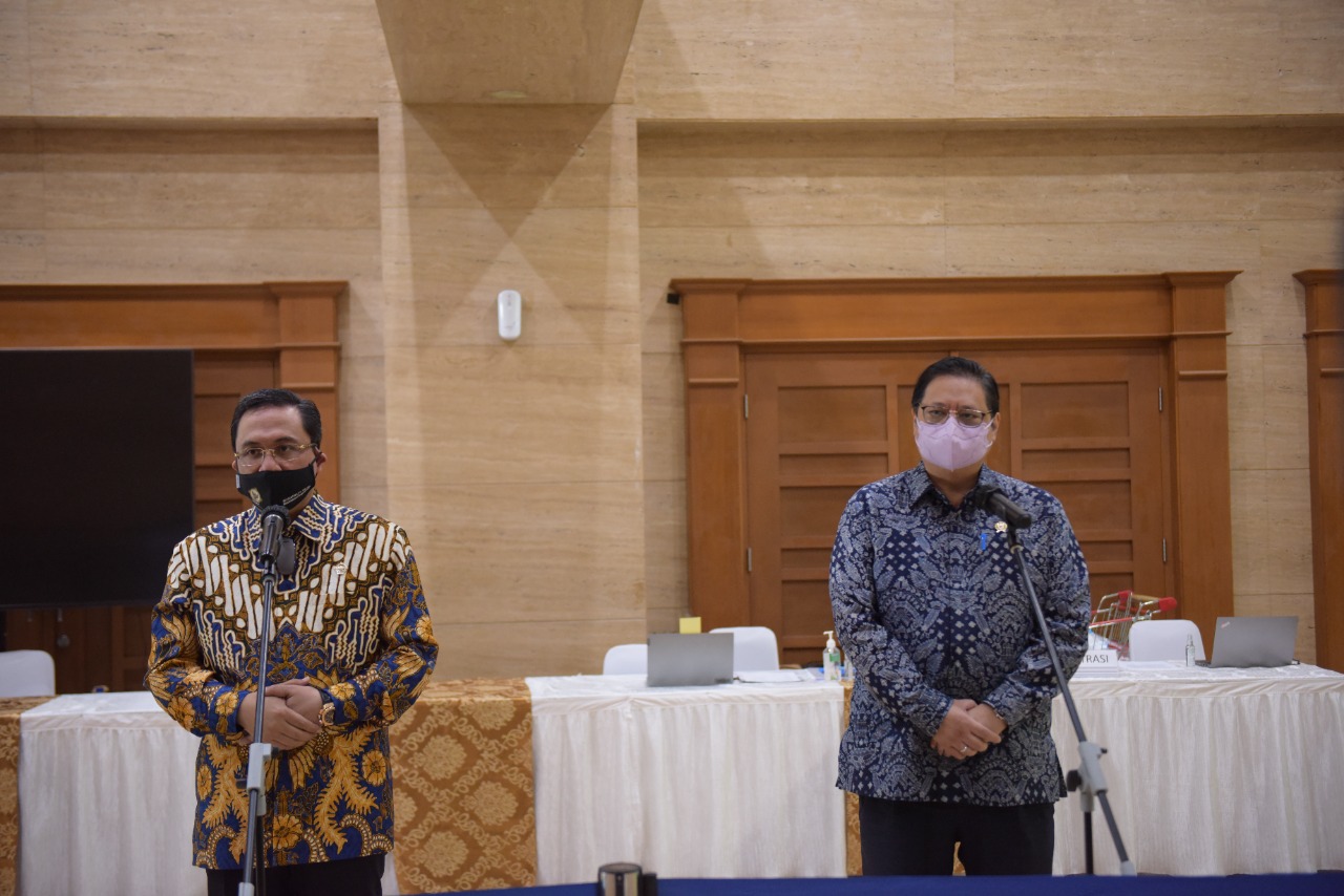 Menteri Koordinator (Menko) Perekonomian Airlangga Hartarto saat menghadiri Webinar BPK RI Seri II di Jakarta, Selasa 15 Juni 2021.