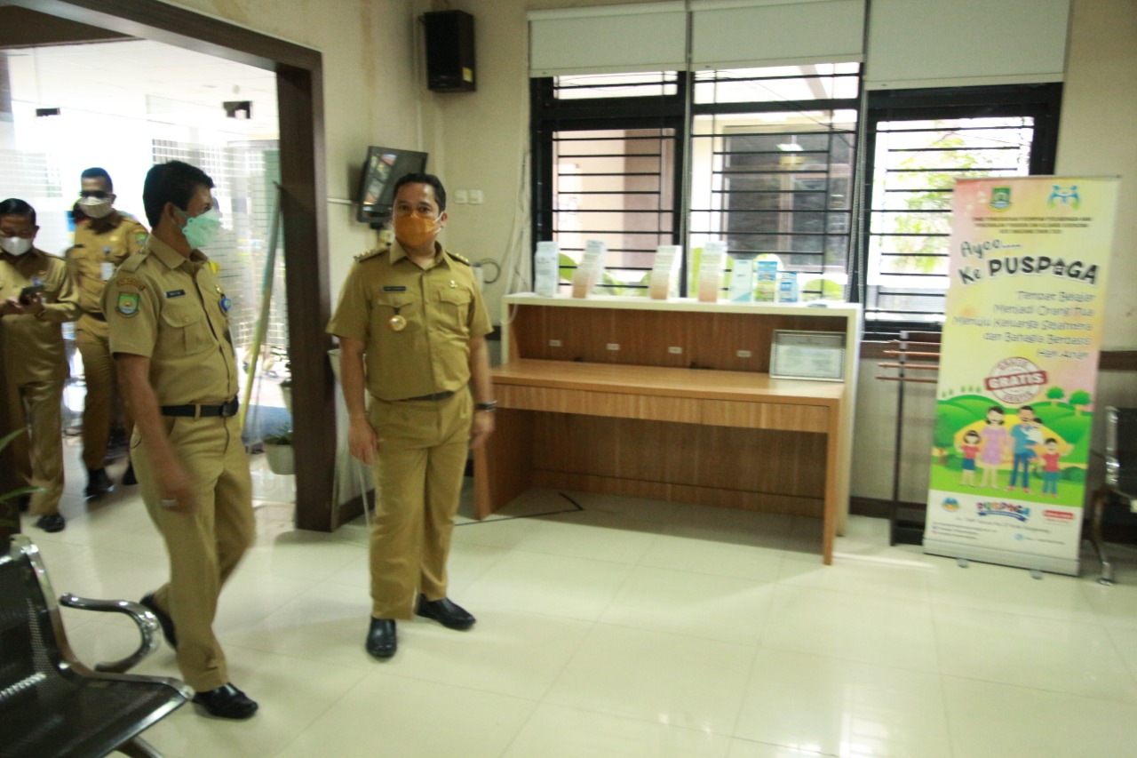 Wali Kota Tangerang Arief R Wismansyah meninjau langsung ke Kantor Kecamatan Jatiuwung, Kota Tangerang.