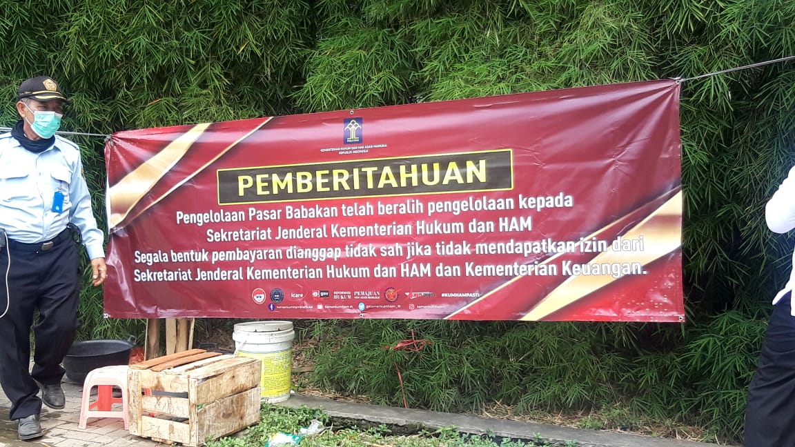 Kementerian Hukum dan Hak Asasi Manusia (Kemenkumham) mengambil alih pengelolaan Pasar Babakan di Jalan Perintis Kemerdekaan, Kota Tangerang, Rabu 23 Juni 2021.