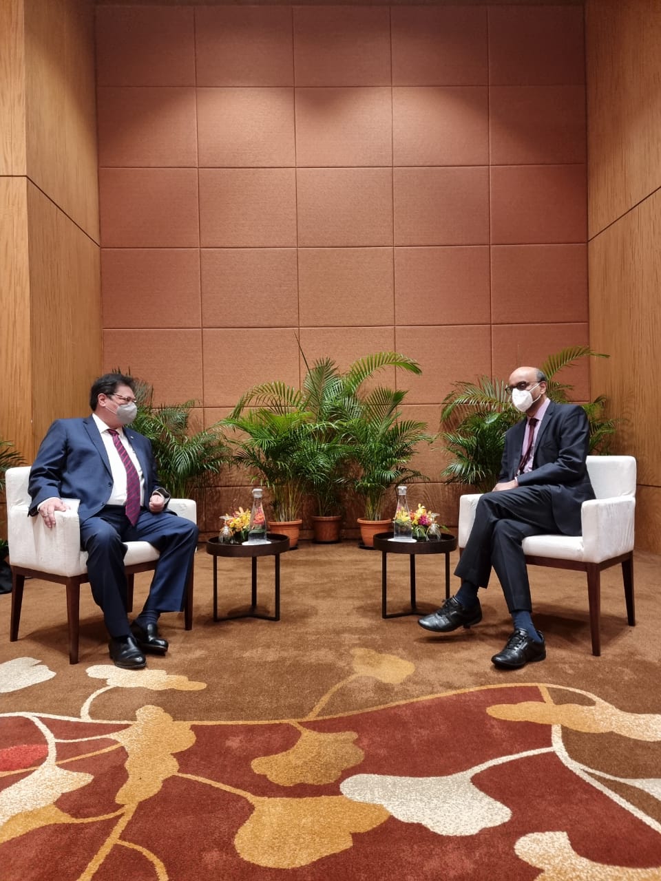 Pertemuan Menteri Koordinator Bidang Perekonomian, Airlangga Hartarto dengan sejumlah Menteri Singapura.