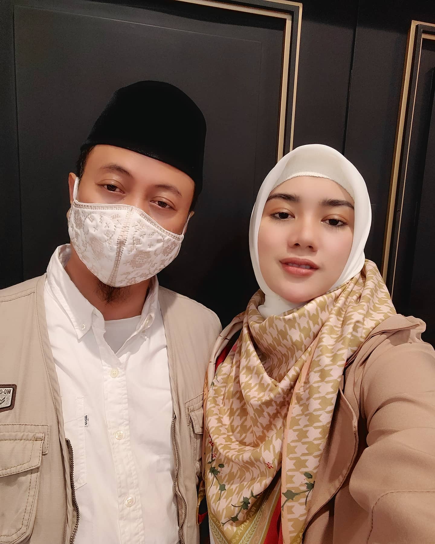 Ustaz Opick dan Bebi Silvana.