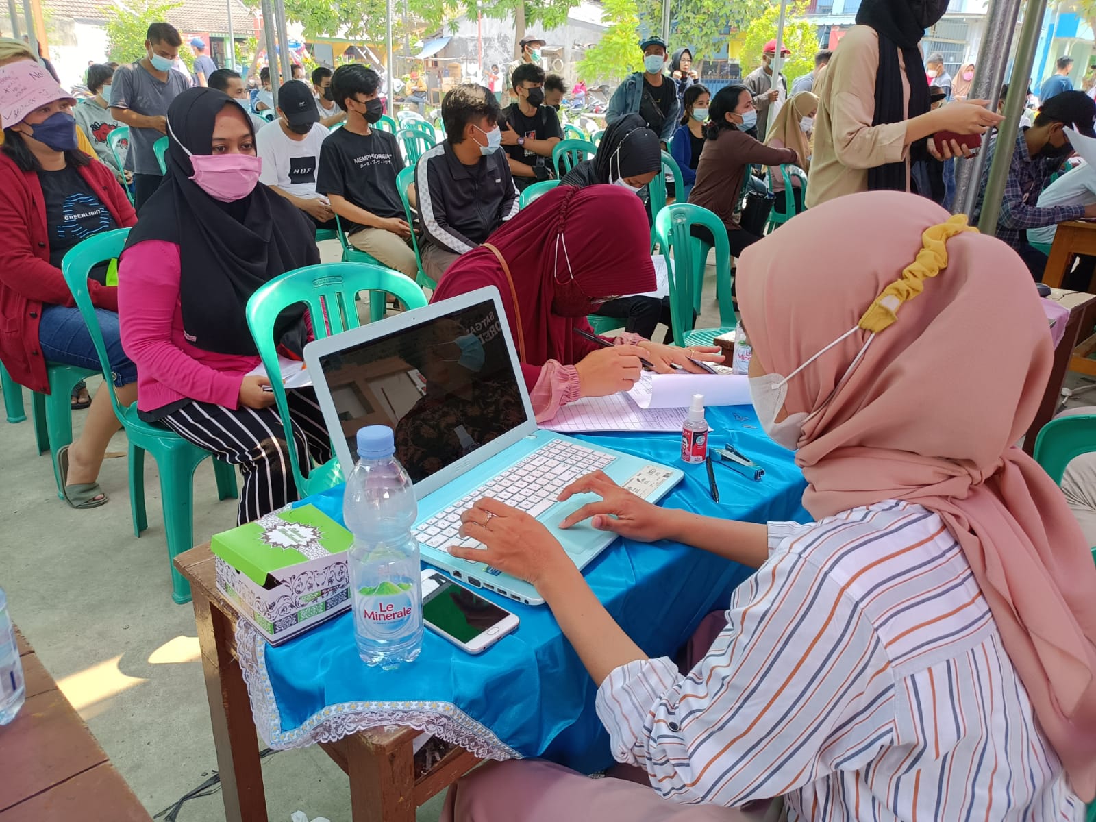 Kegiatan vaksina guna mencegah penyebaran Covid-19.	11 Sep 2021 15:45:04	 	Kegiatan vaksina guna mencegah penyebaran Covid-19.