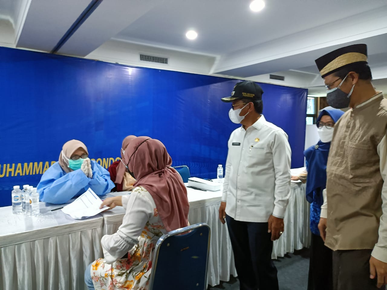 Kegiatan vaksinasi guna mencegah penyebaran Covid-19 di Universitas Muhammadiyah Tangerang (UMT), Cikokol, Kota Tangerang, Jumat 17 September 2021.