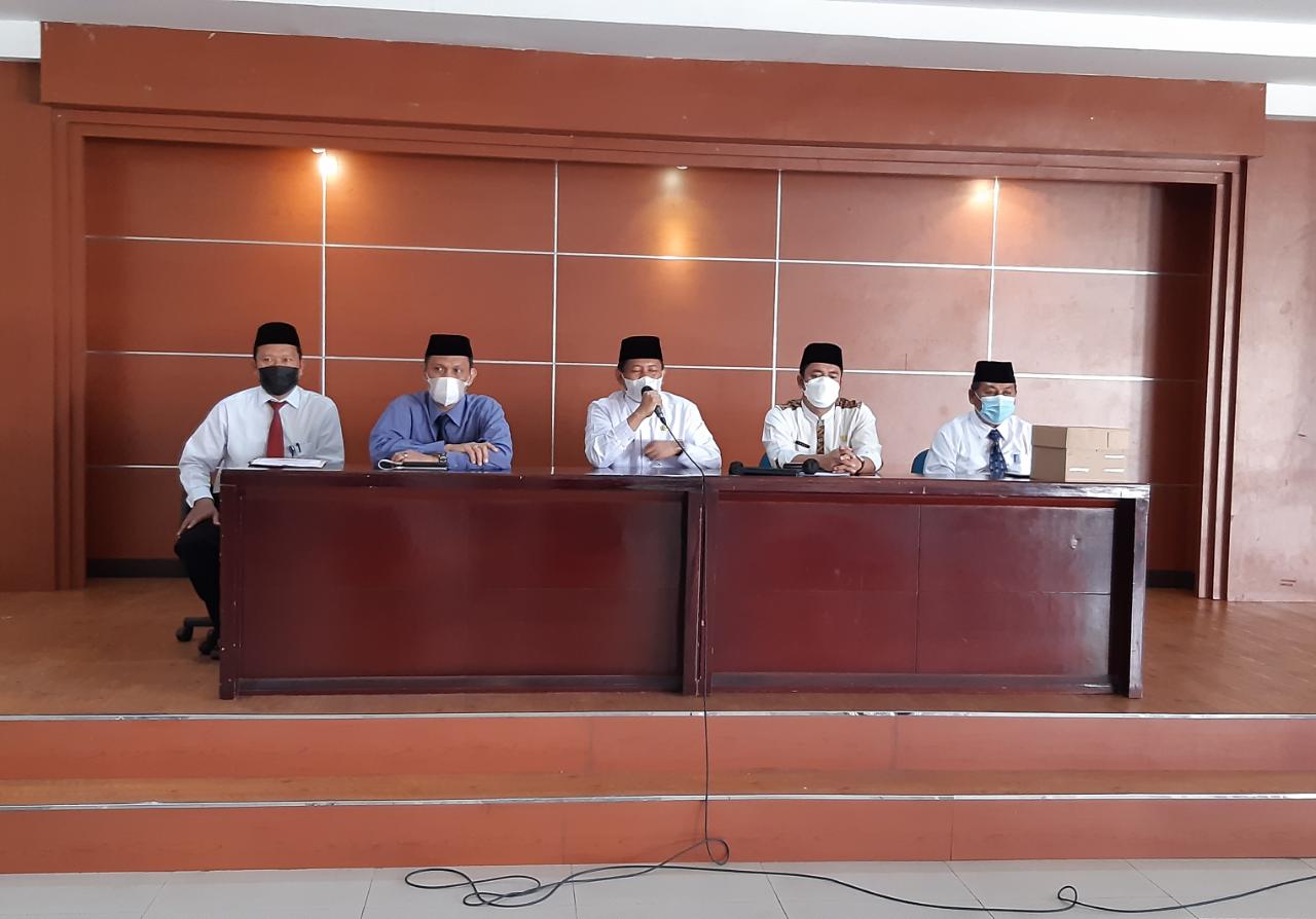 Pimpinan panitia seleksi calon pimpinan Badan Amil Zakat Nasional (BAZNAS) Kota Tangerang periode 2021-2026.