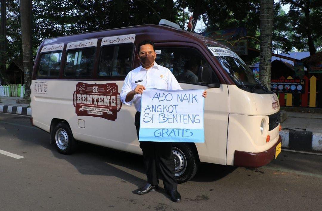 Wali Kota Tangerang Arief R Wismansyah saat di Terminal Cimone, Karawaci, Kota Tangerang, Senin 11 Oktober 2021.