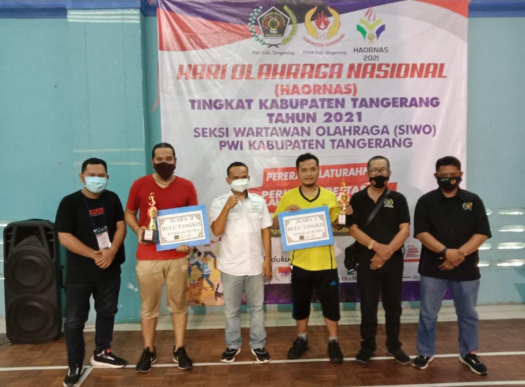 Kelompok Kerja Wartawan Harian Tangerang Raya (Pokja WHTR) menyabet dua piala cabang olahraga badminton dalam lomba antar wartawan yang diselenggarakan Seksi Wartawan Olahraga (SIWO) Persatuan Wartawan Indonesia (PWI) Kabupaten Tangerang.