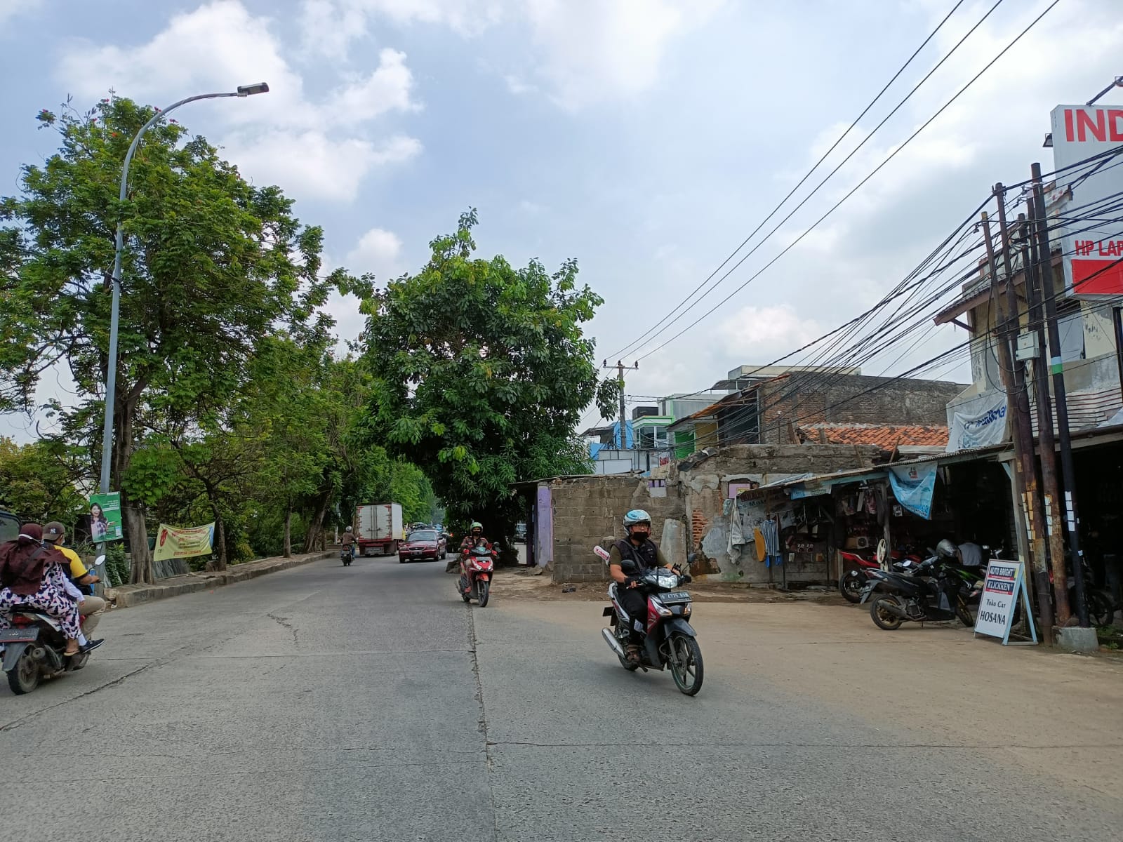 Satu unit rumah yang sudah 14 tahun berdiri di tengah Jalan Maulana Hasanudin, Kecamatan Batuceper, Kota Tangerang akhirnya segera dieksekusi dalam waktu dekat ini.