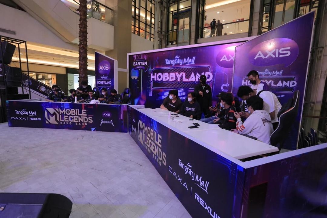 Tournament Mobile Legends Bang Bang (MLBB) Offline Tournament 2021, yang berlokasi di Tangerang City Mall, Minggu 7 November 2021.