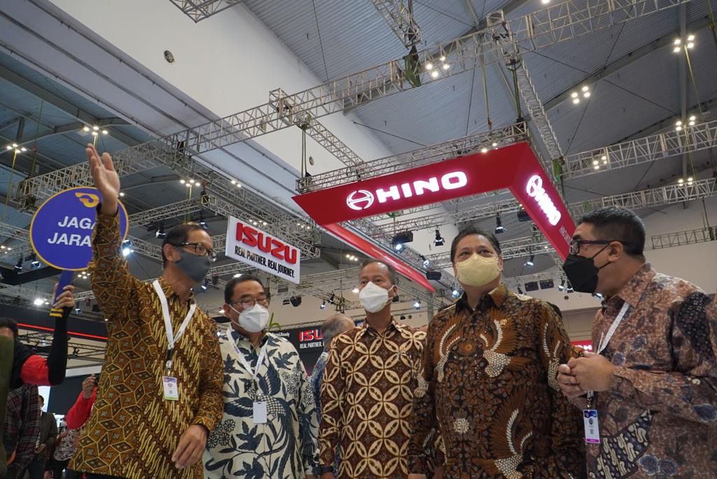 Airlangga Hartanto resmi membuka pameran otomotif Gaikindo Indonesia International Auto Show (GIIAS) 2021 yang dihelat di ICE BSD, Tangerang.