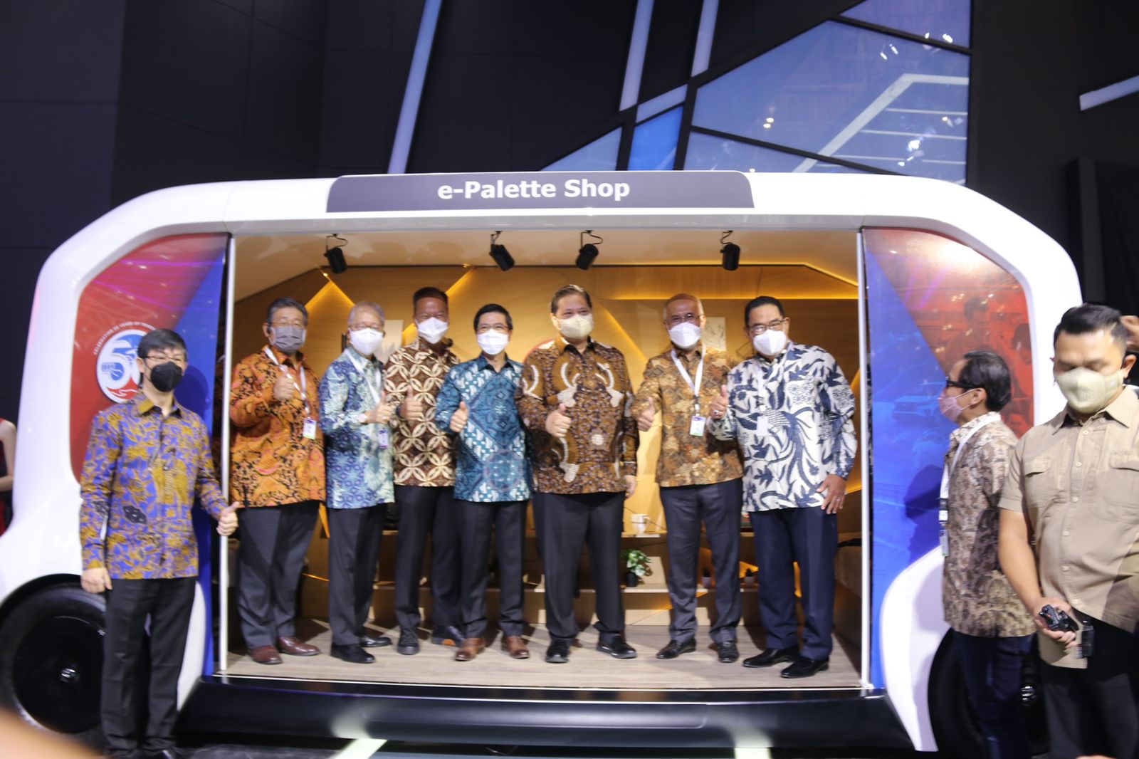 Airlangga Hartanto resmi membuka pameran otomotif Gaikindo Indonesia International Auto Show (GIIAS) 2021 yang dihelat di ICE BSD, Tangerang.