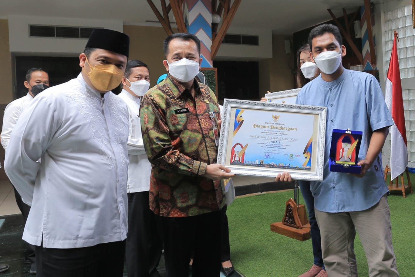 Wali Kota Tangerang Arief R. Wismansyah hadir dalam acara Penganugerahan Pemenang Lomba Karya Tulis Inovatif (LKTI) di Pusat Pemerintahan Kota Tangerang, Jumat 12 November 2021.