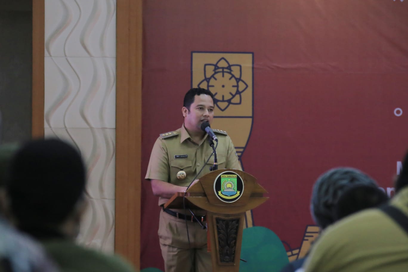 Wali Kota Tangerang Arief R Wismansyah hadir sekaligus membuka acara Lomba Bertutur Minat Baca Masyarakat Melalui Lomba Bertutur, Semangat Budaya dan Kepahlawanan di Ruang Al - Amanah Pusat Pemerintahan Kota Tangerang, Senin 15 November 2021.