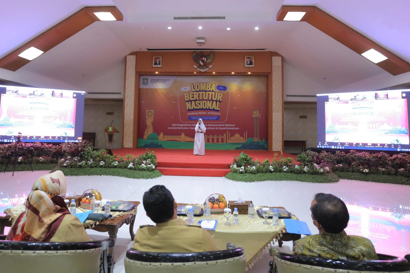 Wali Kota Tangerang Arief R Wismansyah hadir sekaligus membuka acara Lomba Bertutur Minat Baca Masyarakat Melalui Lomba Bertutur, Semangat Budaya dan Kepahlawanan di Ruang Al - Amanah Pusat Pemerintahan Kota Tangerang, Senin 15 November 2021.