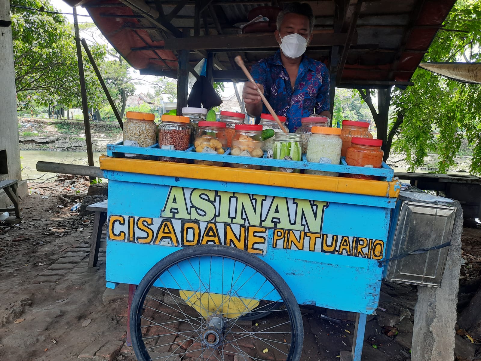 Asinan Legendaris Cisadane di Tangerang.