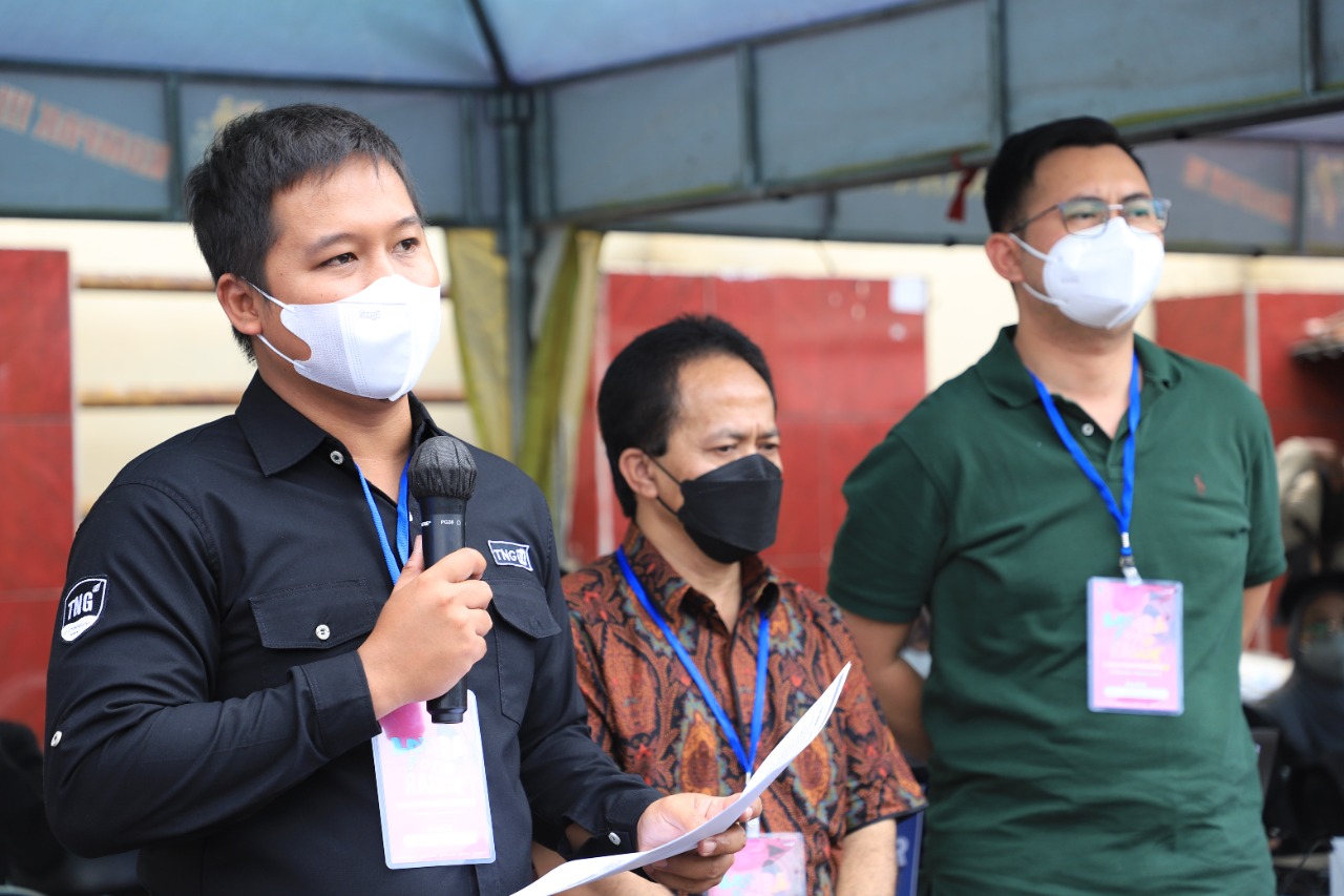 Kegiatan Fotografi yang di ikuti para mahasiswa yang digelar Diskominfo Kota Tangerang, di Pasar Cipadu Larangan, Sabtu 20 November 2021.