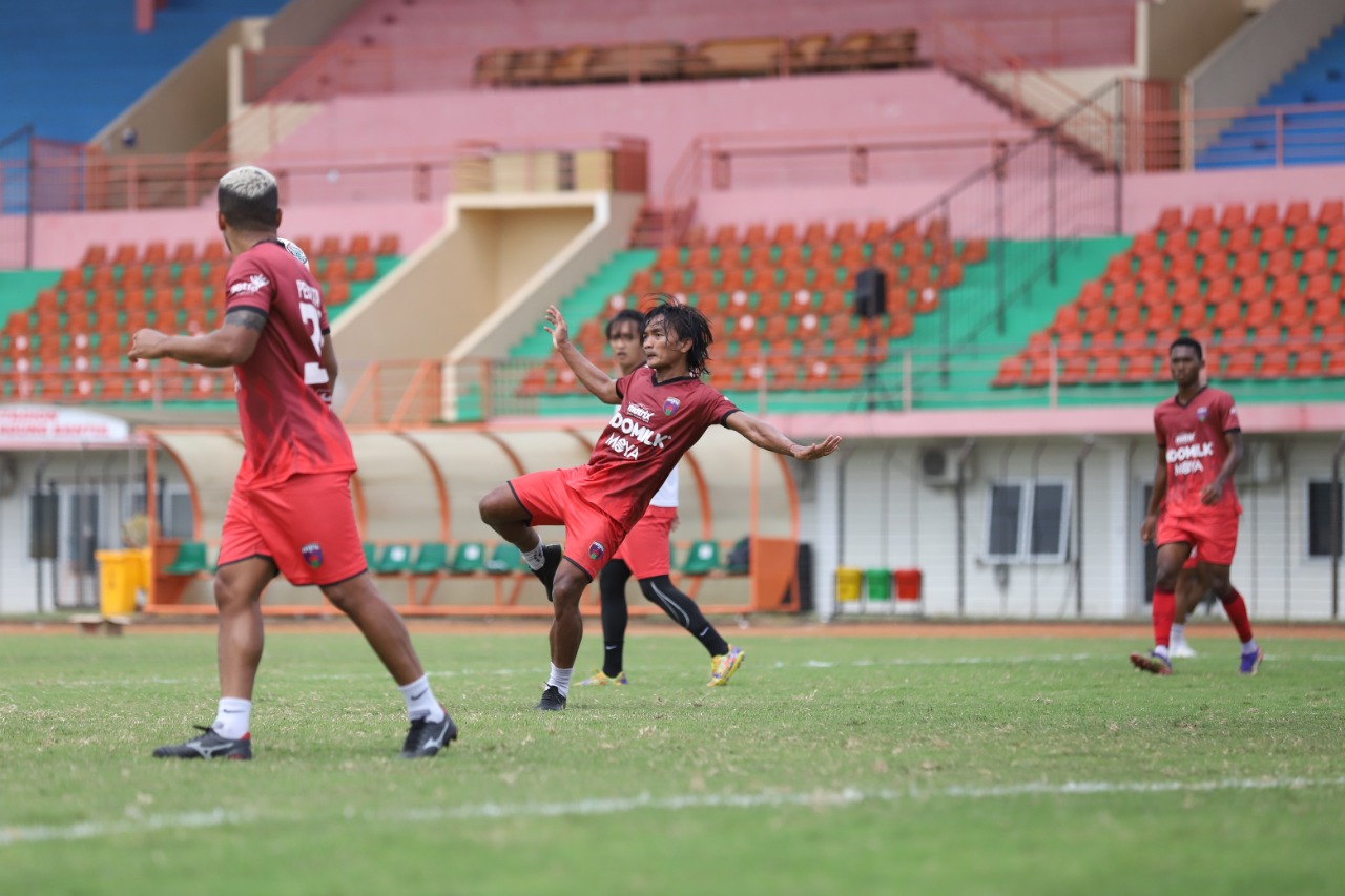 Persita Tangerang latihan jelang bertanding dengan Persik Kediri besok.