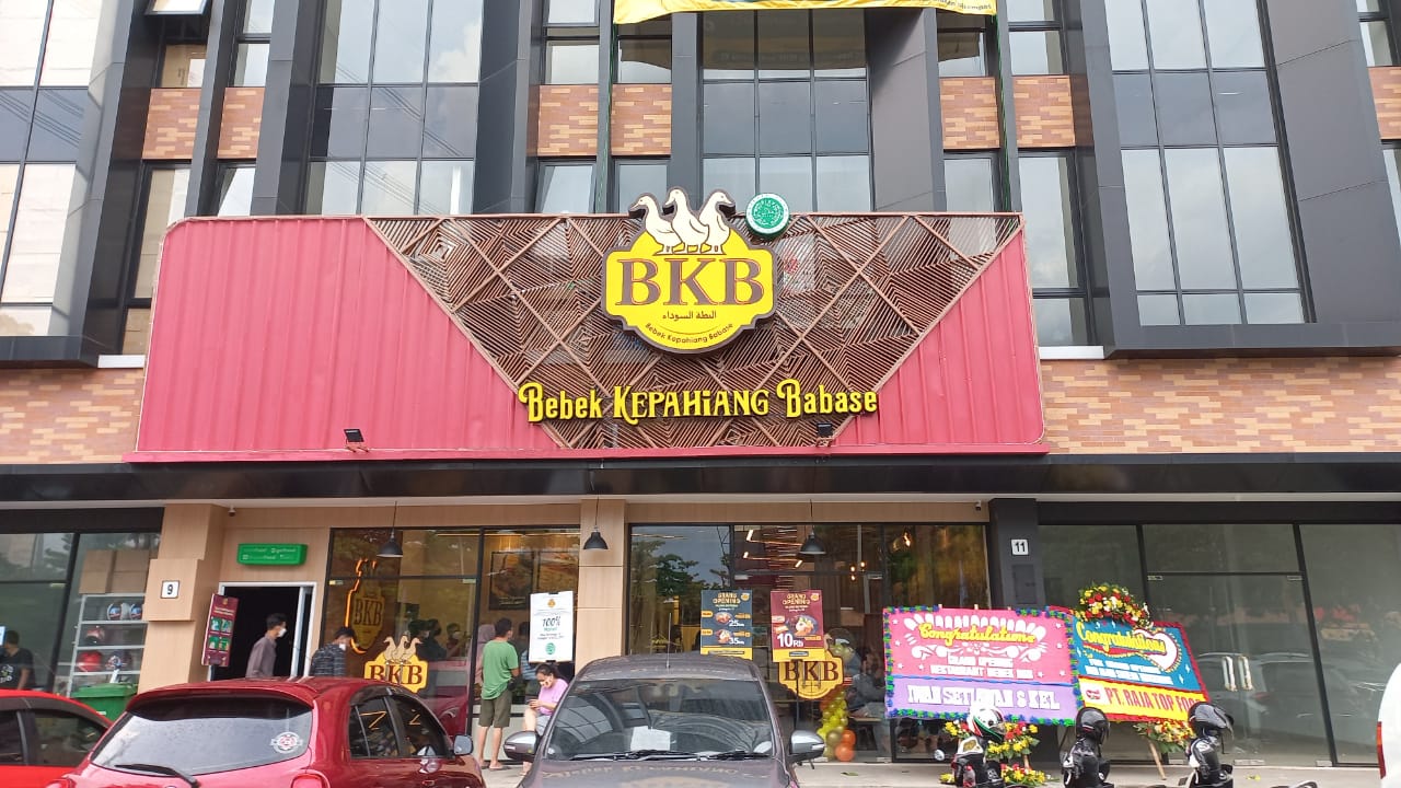 Restoran Bebek BKB Khas Bengkulu di Ruko Victoria Lane No. 9 & 10, Jalan Lingkar Barat, Alam Sutera, Kecamatan Pinang, Kota Tangerang.