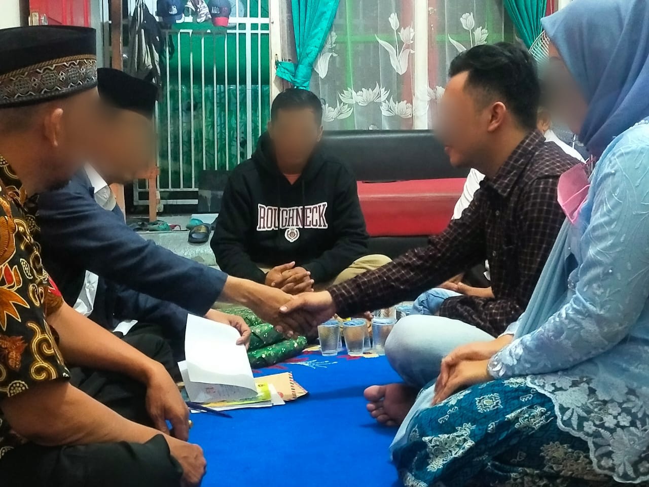 	Yeni Farida,28 Tahun dengan kekasihnya.