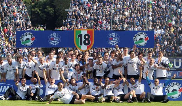 Pendukung Inter Milan Indonesia Sambut Piala Champions