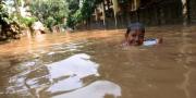 Banjir Rendam Rumah Warga  Mustika Tigaraksa
