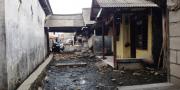 Warga Muara Dadap Tangerang Kini ‘Pelanggan’ Banjir Lumpur Hitam