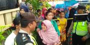 Teriakan Histeris Warnai Rekonstruksi Pembunuhan Sekeluarga di Panongan