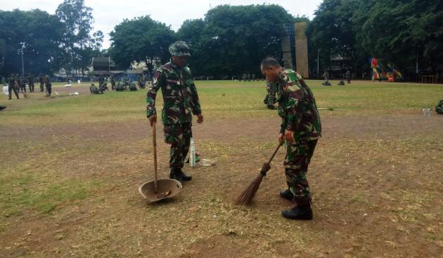 Prajurit Kodim 05 06 Tangerang Bersihkan Lapangan Ahmad Yani