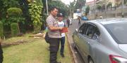 Mobil Rico Ceper Jadi Sasaran Pecah Kaca di Bintaro