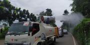 PMI Terjunkan 2 Mobil Gunner Sterilkan Jalan di Tangsel