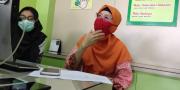 Istri Ojol di Tangerang Positif COVID-19, Dinkes Berkelit Kendala BPJS