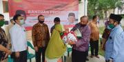 Asprindo Kucurkan Bansos Kemensos di Cipete Tangerang