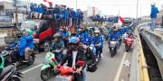 Bertolak ke Jakarta, Ribuan Mahasiswa Padati Ruas Jalan Tangsel