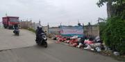 Tiap Hari Puluhan Ton Sampah Plastik Bertebaran di Tangsel