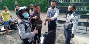 Diacungi Senjata, Begini Aksi Heroik Petugas Dishub Tangkap Jambret di Tangsel