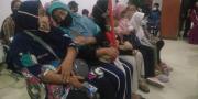 Korban Gusuran Tol Paksa Masuk Kantor Wali Kota Tangerang