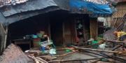 Hujan Deras, Rumah di Teluk Naga Tangerang Ambruk saat Penghuni Tidur