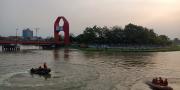 Pria Paruh Baya yang Lompat ke Sungai Cisadane dari Jembatan Tangerang Belum Ditemukan