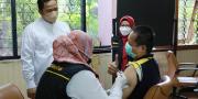 Nakes di Kota Tangerang Mulai Divaksinasi Dosis Ketiga