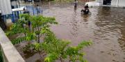 Hujan Semalam, Akses Jalan Total Persada Tangerang Terendam Banjir