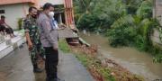 Hujan Deras, Tanggul di Perum Puri Permai Tangerang Roboh