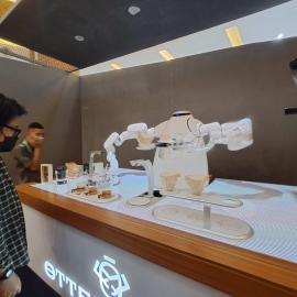 Keren, Ada Robot Barista di Kopi Craft Indonesia SMS Tangerang