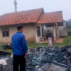 Tiga Lapak Pedagang di Sindang Jaya Tangerang Ludes Terbakar Akibat Gas Bocor