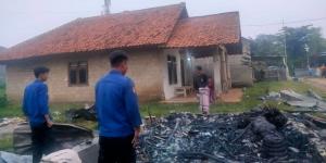 Tiga Lapak Pedagang di Sindang Jaya Tangerang Ludes Terbakar Akibat Gas Bocor