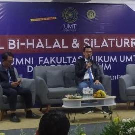 Refly Harun Ukur Untung Rugi PT di Hadapan Alumni Fakultas Hukum UMT