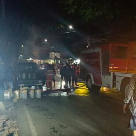 Pikap Pengangkut Drum Solar di Jalan Kavling Pemda Tangerang Terbakar