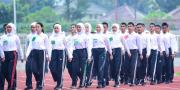 50 Capaska Kota Tangerang Mulai Latihan Pengibaran Bendera HUT RI di Stadion Benteng