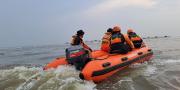 Tim SAR Cari Pemancing Tenggelam di Pantai Muara Pertamina Tangerang