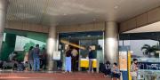 Ramai Warga Cairkan BSU di Kantor Bank Tangerang 